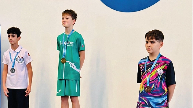 Elazığ paletli yüzme yarışlarında dünya 3.'sü oldu