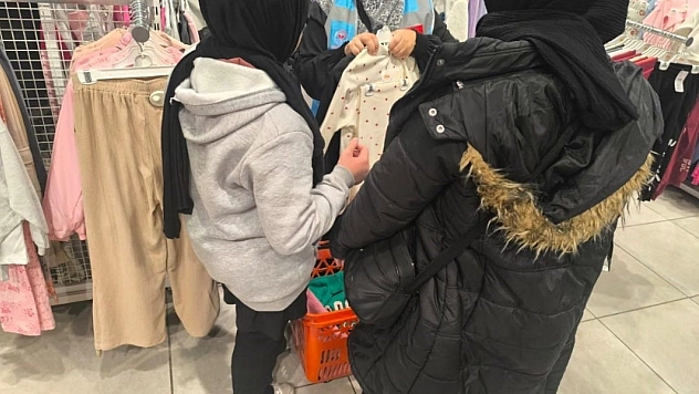 Elazığ'da yetim çocukların yüzleri güldü.