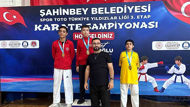 Elazığlı Karatecilerden Büyük Başarı: 6 Madalya
