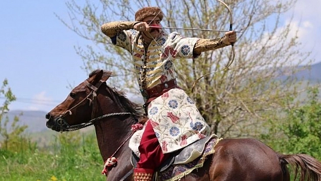Elazığlı Sporculardan Atlı Okçulukta Büyük Başarı