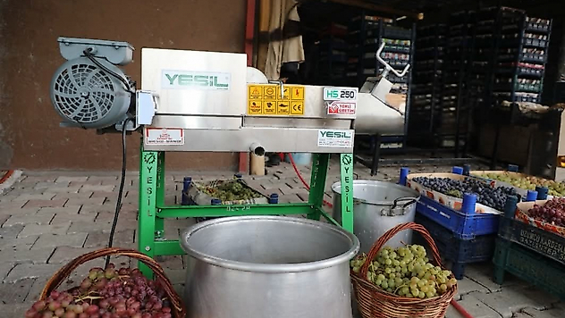 Elazığ'da Üreticilere 990 Tarım Makinesi Desteği