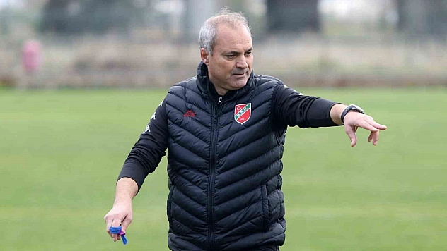 Elazığspor'da Teknik Direktörlük Görevine Erkan Sözeri Getirildi