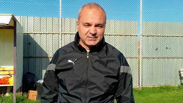 Elazığspor Teknik Direktörü Erkan Sözeri'nden Açıklama: 'Takımıma Güveniyorum
