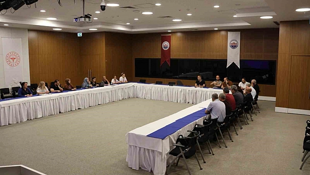 Fethi Sekin Şehir Hastanesi'nde Çalışan Memnuniyeti Masaya Yatırıldı