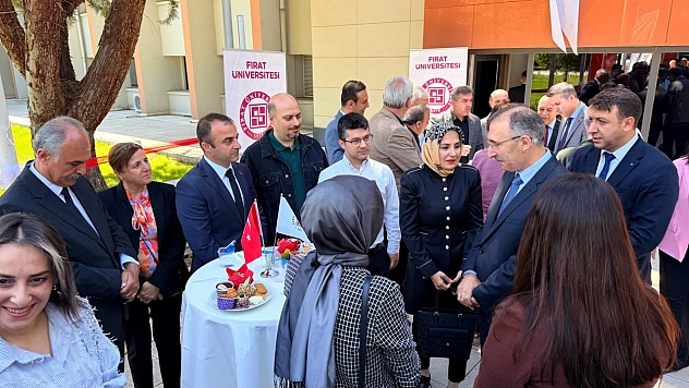 Fırat Üniversitesi'nde Bayramlaşma Programı Düzenlendi