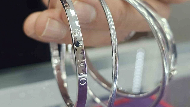 Altın bileziklerin yerini gümüş bilezikler alıyor