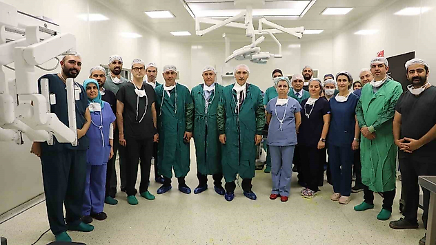 Fırat Üniversitesi Hastanesi'nde Robotik Cerrahi Dönemi