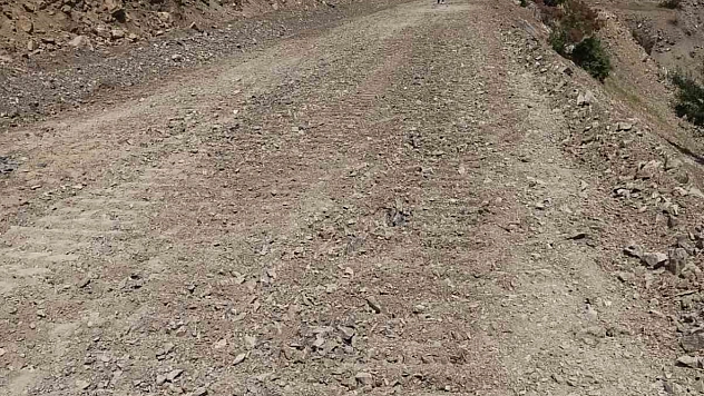 Gökdere-Beyhan Hattında Yol Çalışmaları Start Aldı