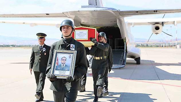 Kalp Krizi Sonucu Şehit Olan Uzman Çavuş Sevim'in Naaşı Elazığ'da