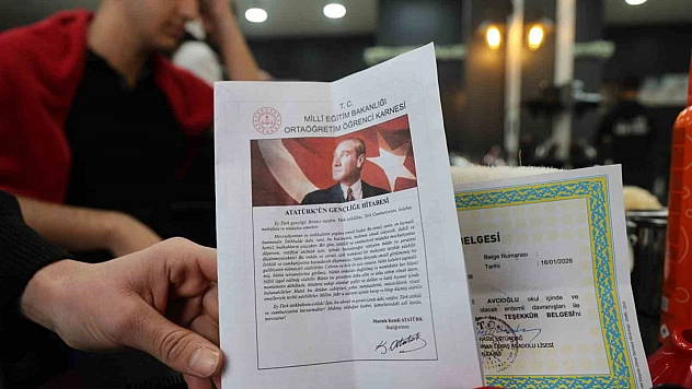 Karne Günü Başarının Adresi Bu Kez Okul Değil Kuaför Oldu