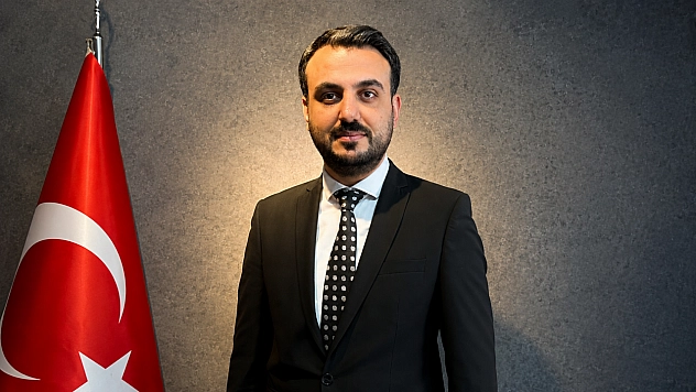 KURSDER Elazığ Şubesi'nde Bayrak Değişimi: Yeni Başkan Serhat Gülnaroğlu Oldu