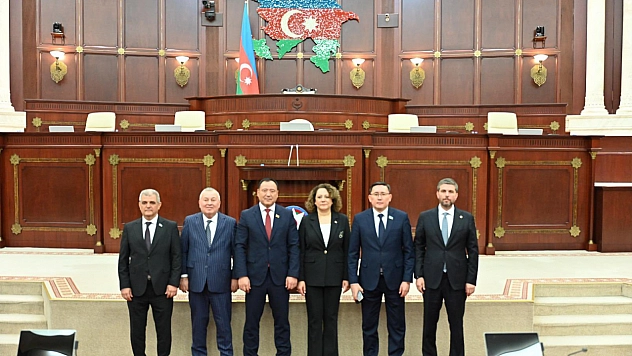 Milletvekili Nazırlı Bakü'de