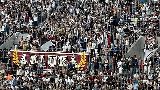 Özen: 27 Mayıs Çok Geç, Şimdi Tam Zamanı