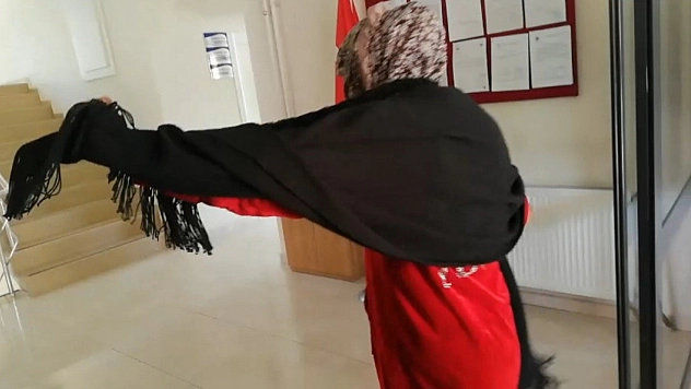 'Çek Abi Çek' Diyen Dilenci Gündem Oldu