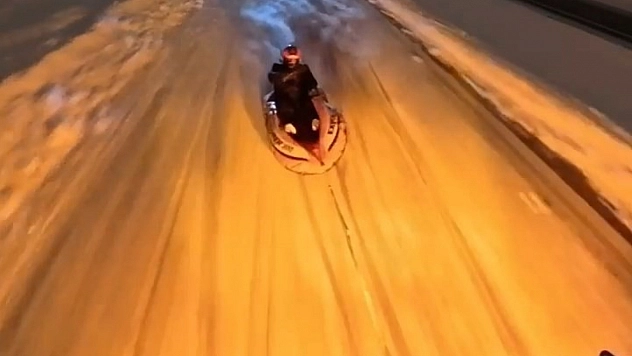 Şişme Botla Kızak Keyfi, ATV ile Çektiler