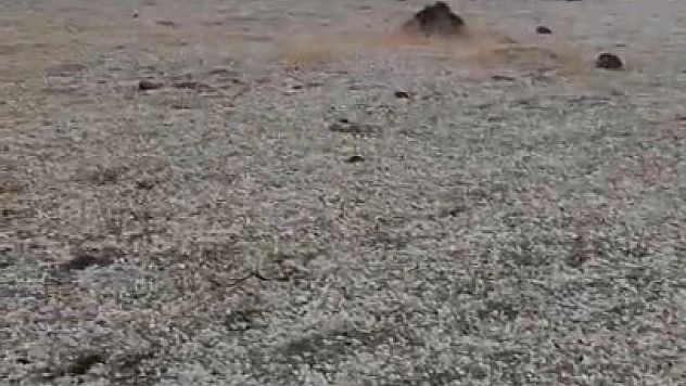 Yıldırımın düştüğü ana dair görüntüler çıktı