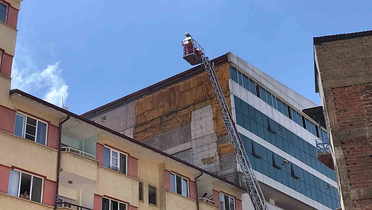 Elazığ'da Korkutan Baca Yangını