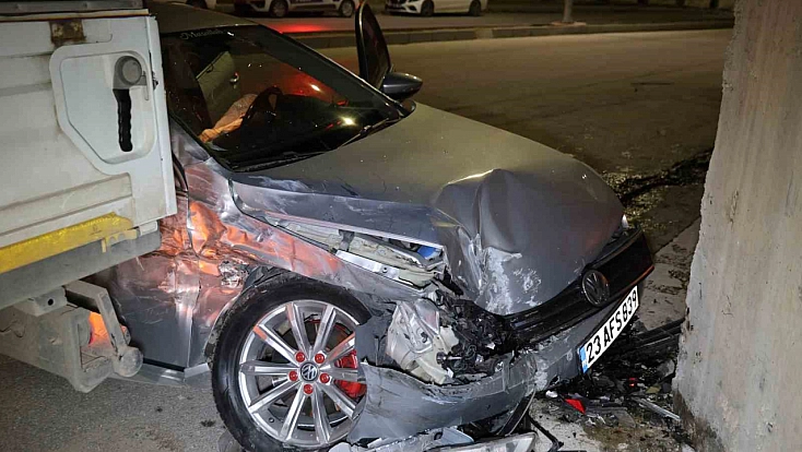 Elazığ’da Pikap İle Otomobil Çarpıştı: 5 Yaralı