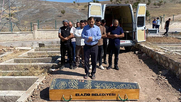 Elazığ’da Acı Olay: Yıldırımın İsabet Ettiği Çocuk Hayatını Kaybetti