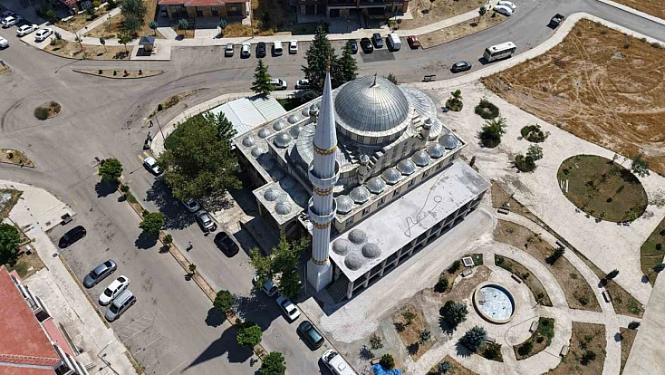 Yıldırımın Yıktığı Minare Yeniden Yapıldı
