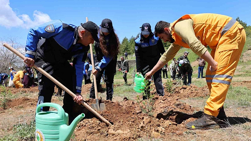 Elazığlılar Doğa İçin El Ele Verdi