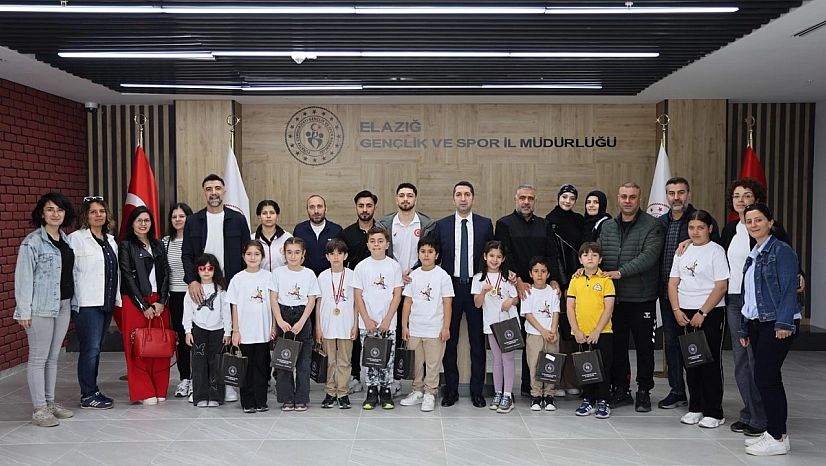 Elazığ'ın Şampiyon Sporcuları İl Müdürlüğünde Ağırlandı