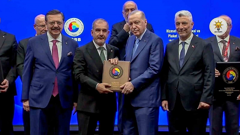 Cumhurbaşkanı Erdoğan'dan Başkan Alan'a Hizmet Şeref Belgesi