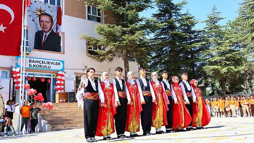 Elazığ'da İlköğretim Haftası Coşkuyla Kutlandı