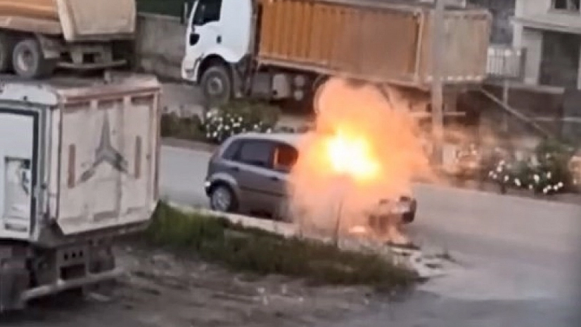 Elazığ'da Araç Yangını Paniğe Neden Oldu