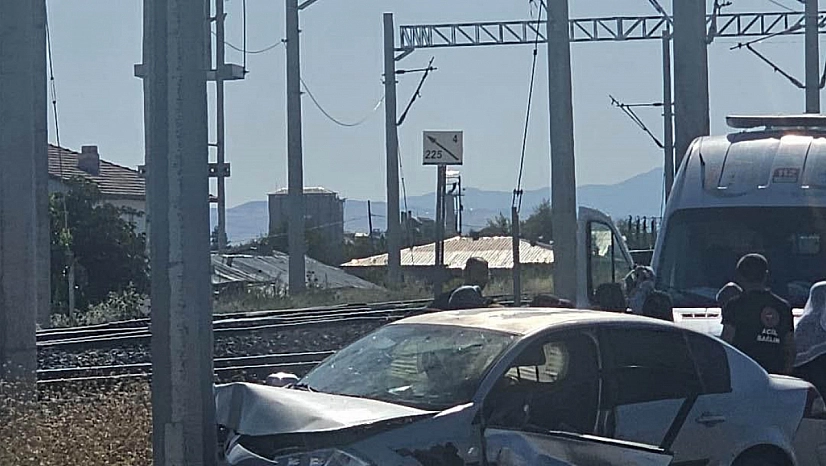 Elazığ'da Korkutan Trafik Kazası: 5 Yaralı