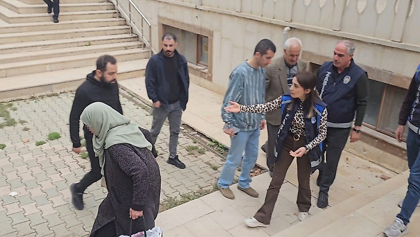 Zabıtayı Görünce Bel Ağrısını Unuttu, Kaçmaya Başladı