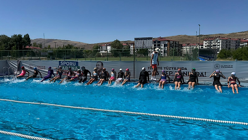 Elazığ'ın 10 İlçesinde Sporun Yaz Mesaisi Sürüyor