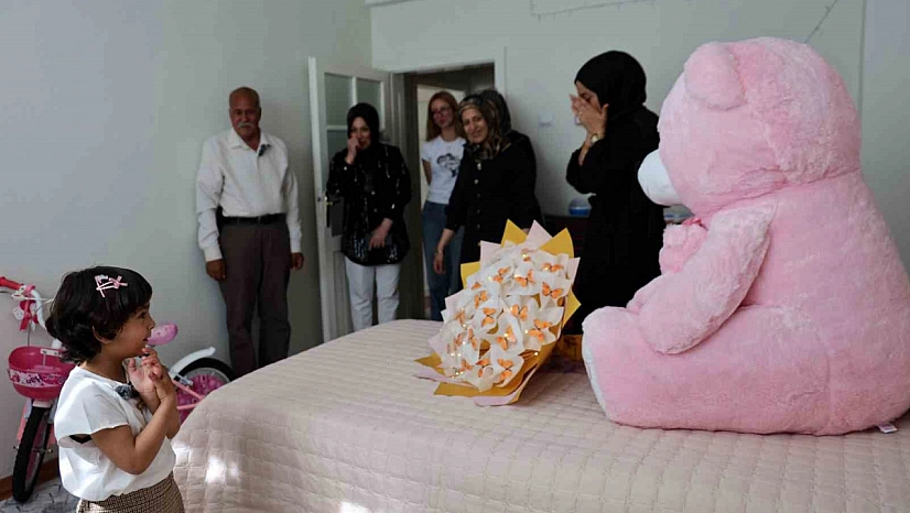 Elazığ'da Dayanışma Örneği: Zeynep ve Dedesi Yeni Yuvaya Kavuştu
