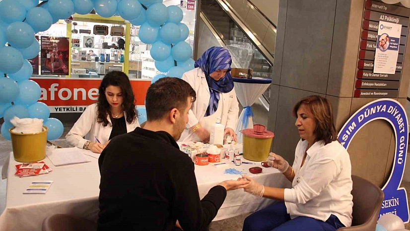 Fethi Sekin Şehir Hastanesi, diyabetle ilgili bilgilendirme çalışmalarına odaklanıyor.