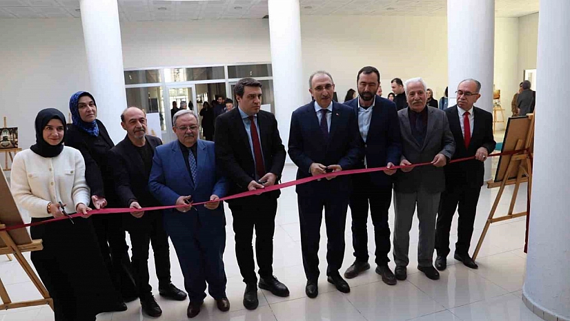 Fırat Üniversitesi'nde 'Kutsal Topraklardan Dijital İzler' Sergisi Açıldı