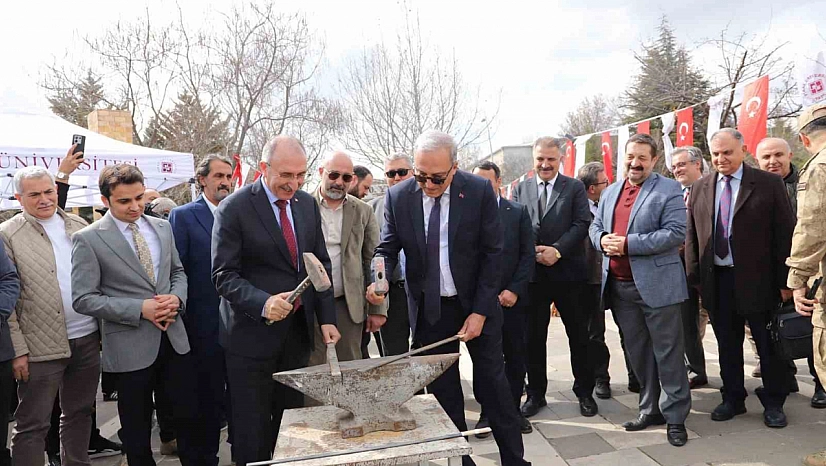 FÜ'de Nevruz Coşkusu Yaşandı
