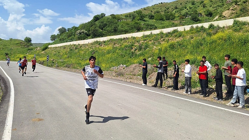İlçelerde 19 Mayıs Coşkusu Sahalara Taştı