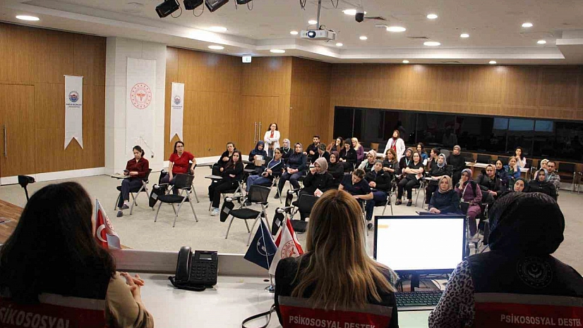 Sağlık Çalışanlarına Koruyucu Aile Hizmet Modeli Anlatıldı