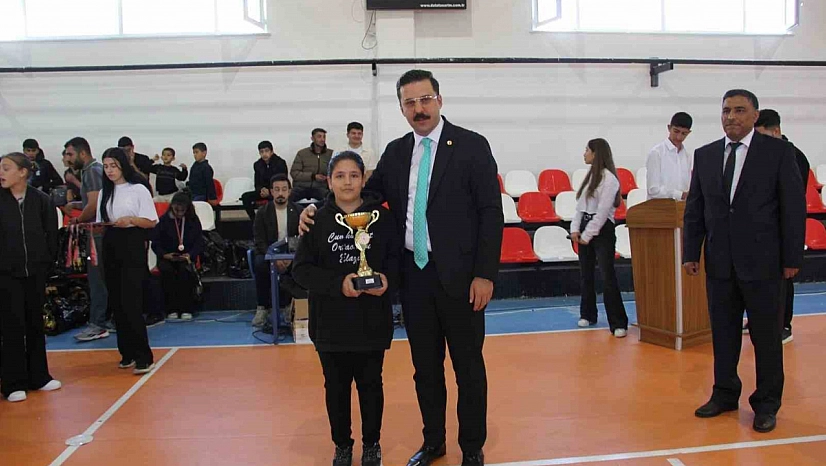 Sivrice'de 19 Mayıs Atatürk'ü Anma, Gençlik Ve Spor Bayramı Kutlandı
