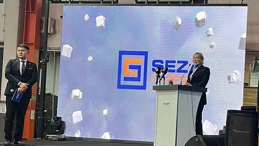 Türkiye'nin İlk Bataryalı Manevra Lokomotifi Seza Çimento'da