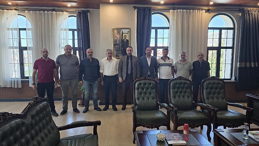 Baskil Belediyesi'nde İşçiye Yüzde 30 Zam: 'Emeğin ve Alın Terinin Yanındayız'