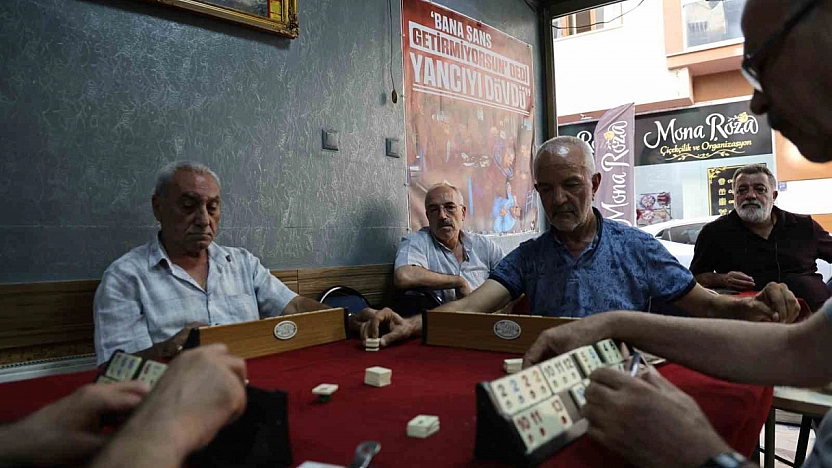 Kahvehanede İlginç Gelenek: Masa Yancıları Ayrı Masada