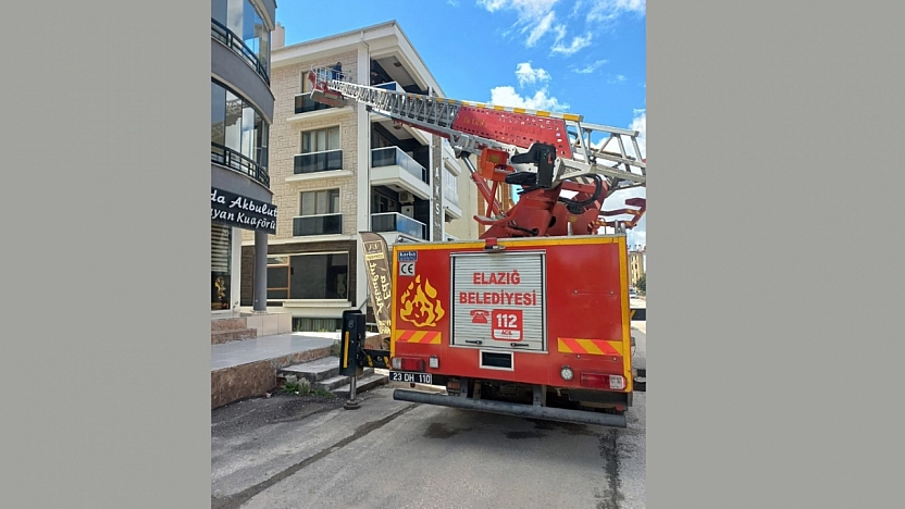 Camda Mahsur Kalan Güvercin Kurtarıldı