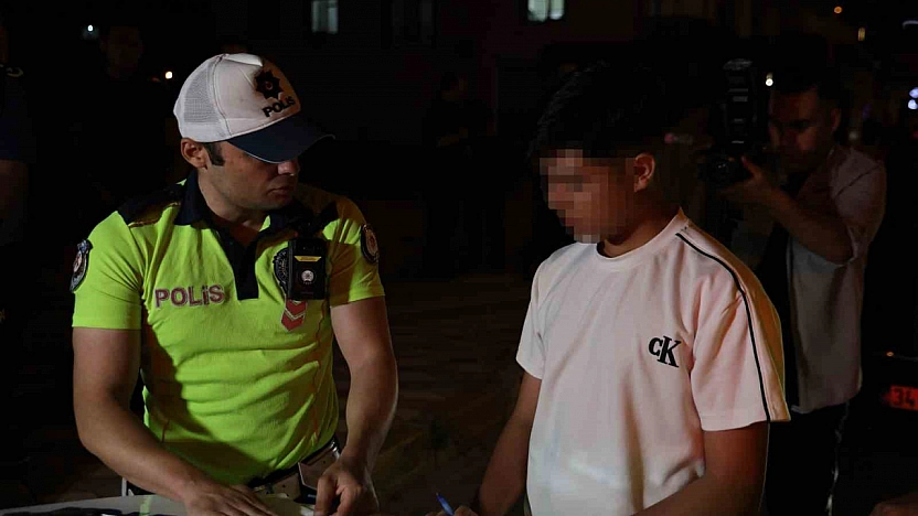 16 Yaşındaki Ehliyetsiz Sürücüye ve Araç Sahibine 80 Bin Liralık Ceza