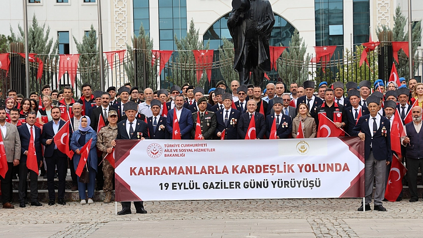 Elazığ'da Gaziler Günü Yürüyüşü