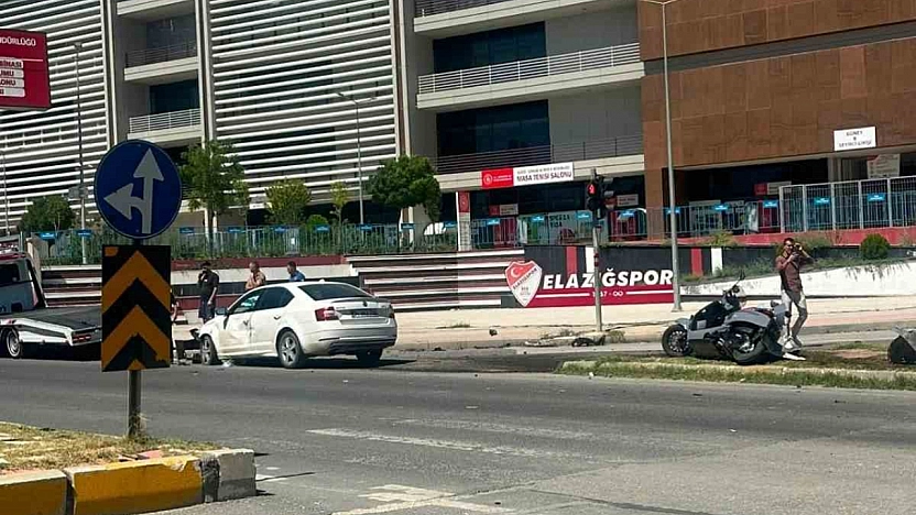 Elazığ'da Otomobil ve Motosiklet Kazası: 3 Yaralı