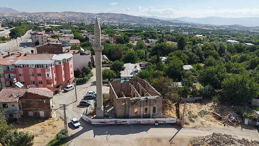 Elazığ'da 300 Yıllık Cami İçin Restorasyon Bekleyişi Sürüyor