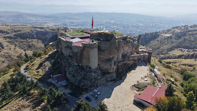 Elazığ'da 940 Yıllık Cami Yeniden İbadete Açıldı