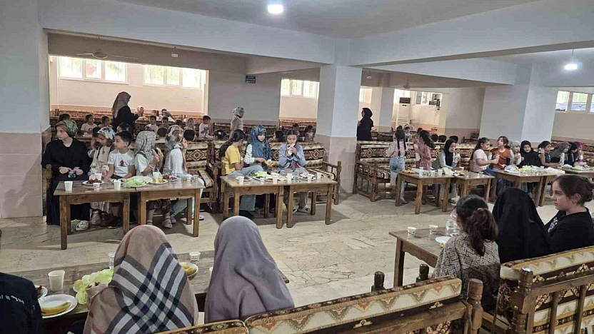 Elazığ'da Bereket Sofrasında Gönüller Buluştu