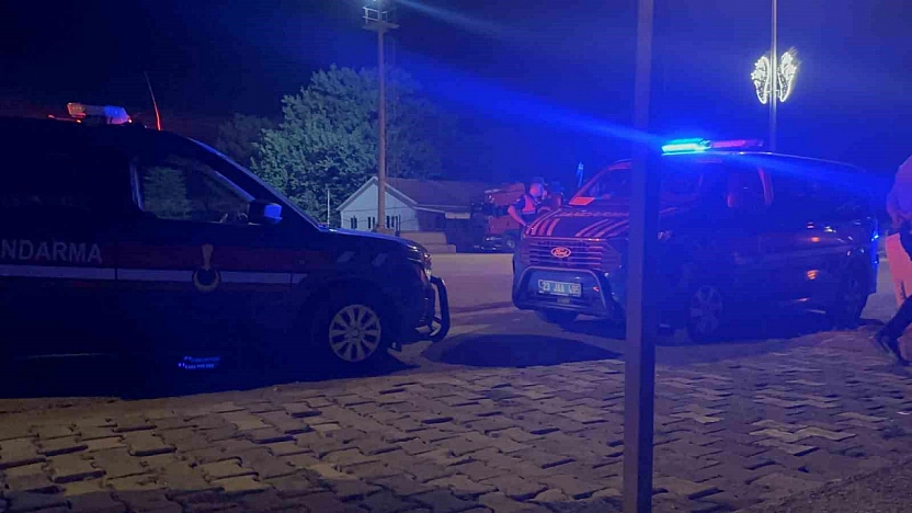 Elazığ'da Silahlar ve Bıçaklar Çekildi: 3 Yaralı